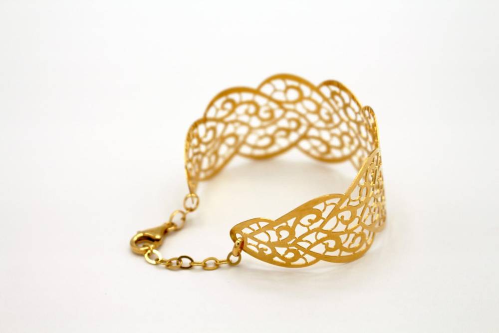 Bracelet or rose arabesques