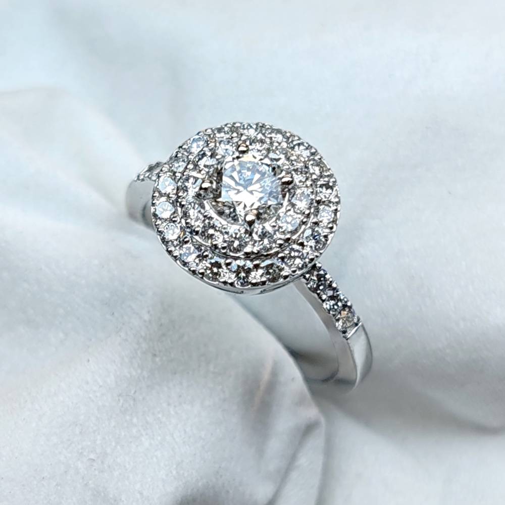 Bague or blanc diamants