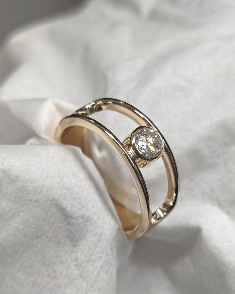 Bague or jaune et diamant