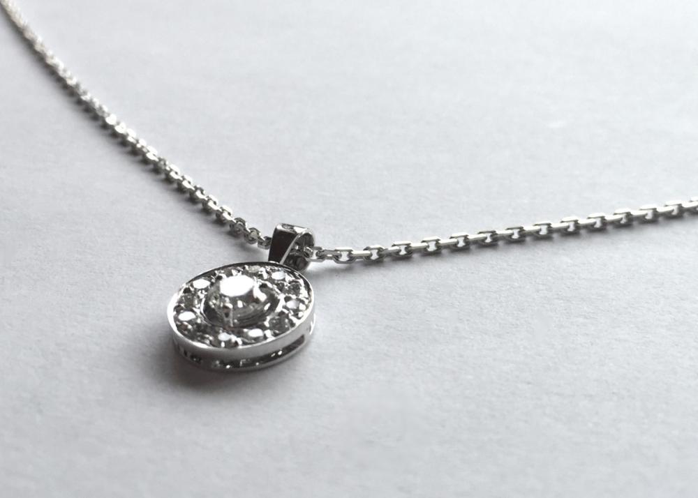 Pendentif or blanc diamants