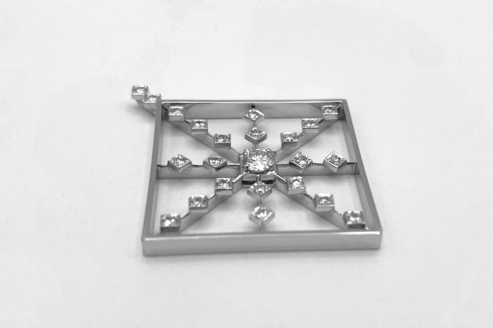 Pendentif or blanc et diamants