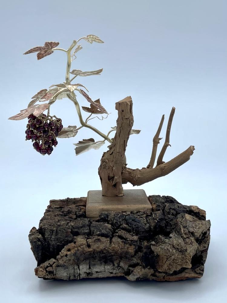 Sculpture pied de vigne, bronze, laiton, grenat_2