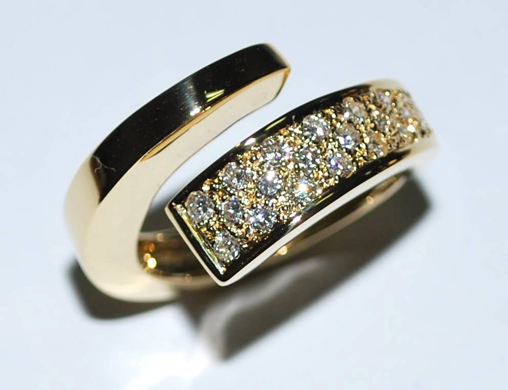 Bague or jaune pavage diamants